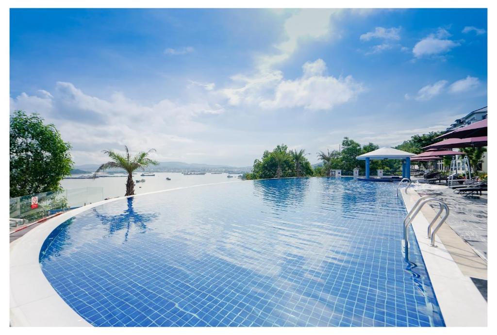 D'Lioro Hotel & Resort – Ha Long Bay